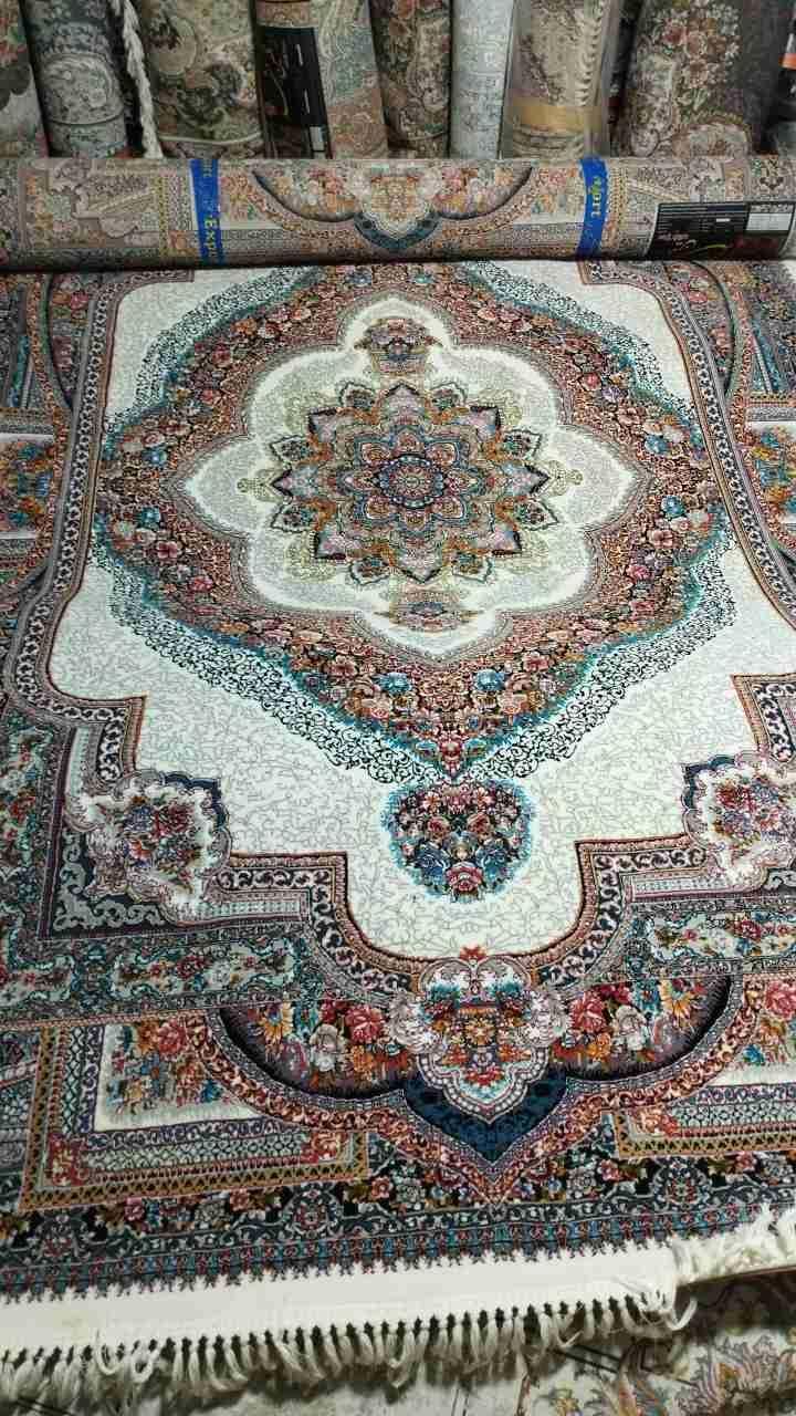 فرش 12متری700شانه8عدد آکبندمناسب برای جهیزیه عروس|فرش|اردبیل, |دیوار