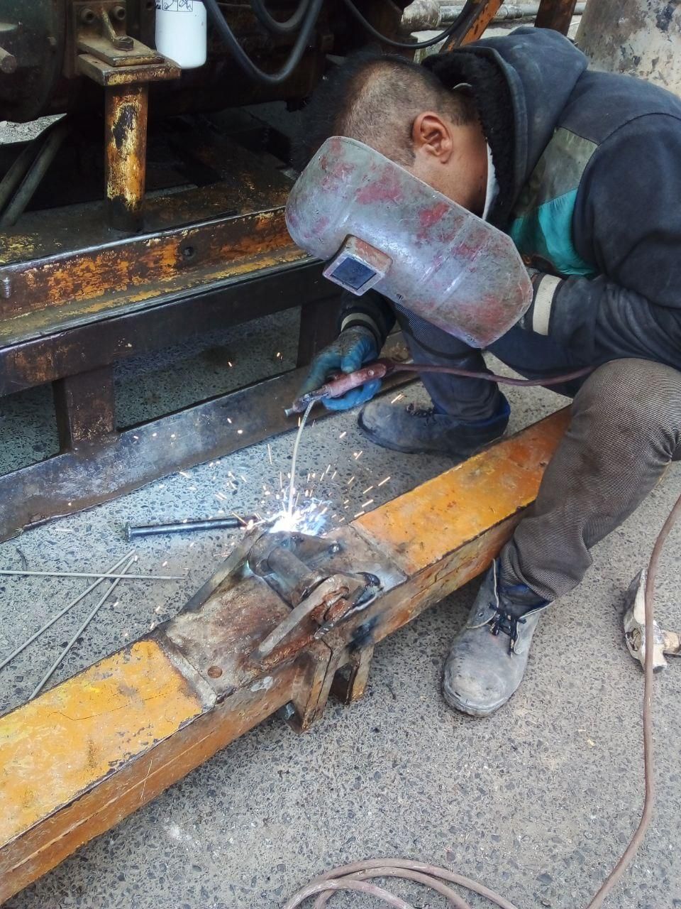 جوشکاری واهنگری سیار تمام تهران|خدمات پیشه و مهارت|تهران, صادقیه|دیوار