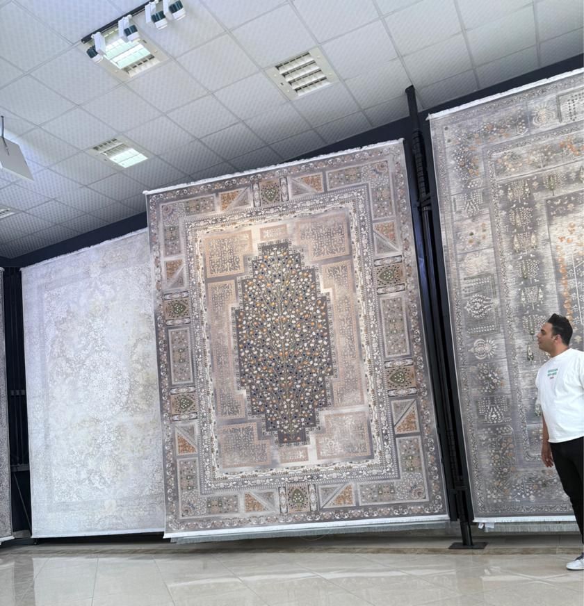 فرش فدک ۱۵۰۰شانه طرح گلسار طوسی نارنجی۱۲متری|فرش|شیراز, رکن‌آباد|دیوار