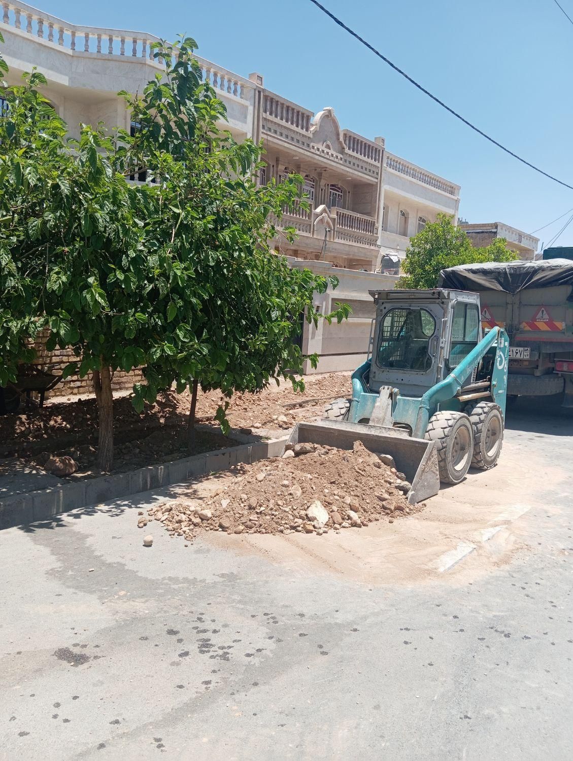 حمل نخاله ومصالح ساختمانی باخاور وتک وبابکت|خدمات حمل و نقل|شیراز, باغ تخت|دیوار