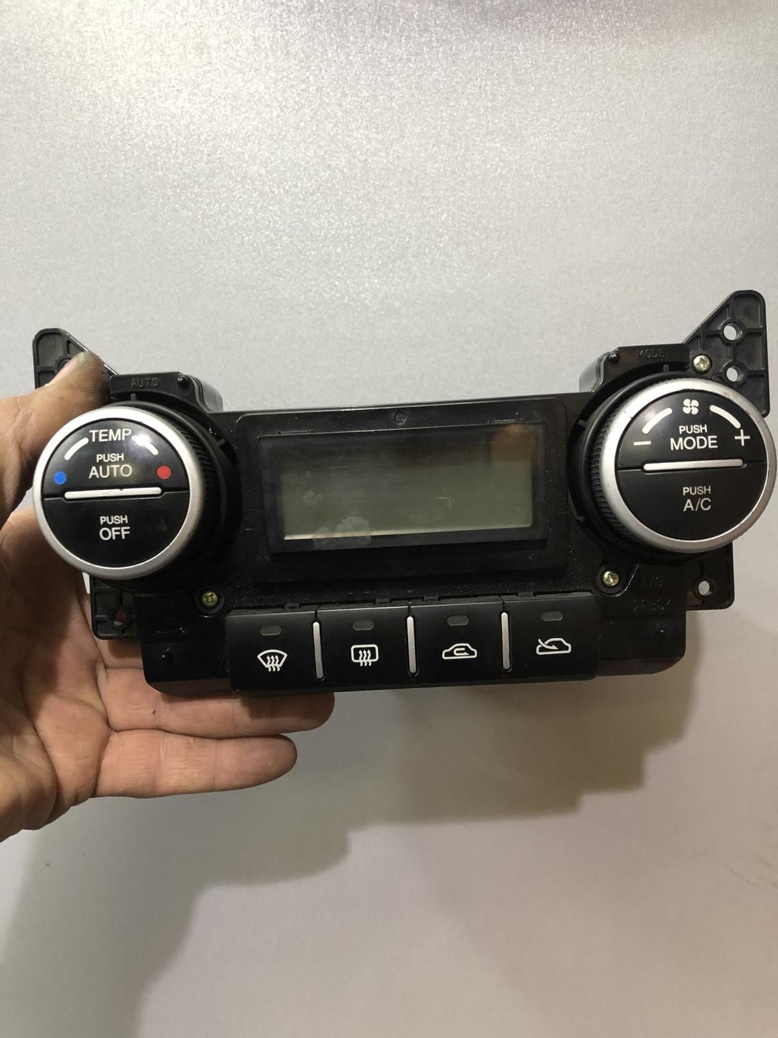 کلید شیشه بالابر آزرا سوناتا هیبرید اکسنت النترا|قطعات یدکی و لوازم جانبی|تهران, کوی بیمه|دیوار