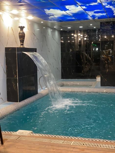 ویلا استخر دار با بیلیارد / امکان بازدید حضوری|اجارهٔ کوتاه‌مدت ویلا و باغ|هشتگرد, |دیوار