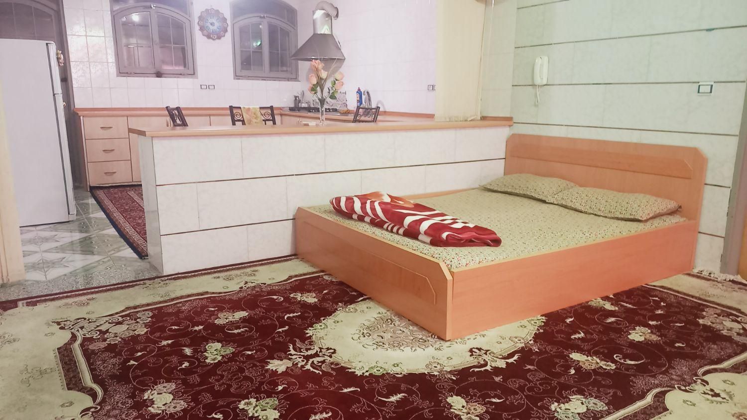 اجاره روزانه/هفتگی/ماهانه سوئیت شهرضا ۸۰ متر|اجارهٔ کوتاهمدت آپارتمان و سوئیت|شهرضا, |دیوار