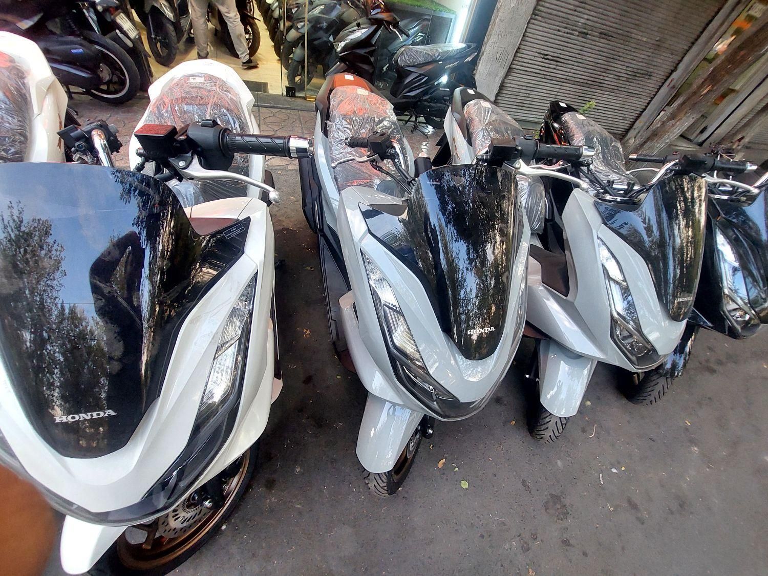 موتور هوندا pcx160  مدل ۱۴۰۳ با abs و سالارگستر|موتورسیکلت|تهران, گمرک|دیوار