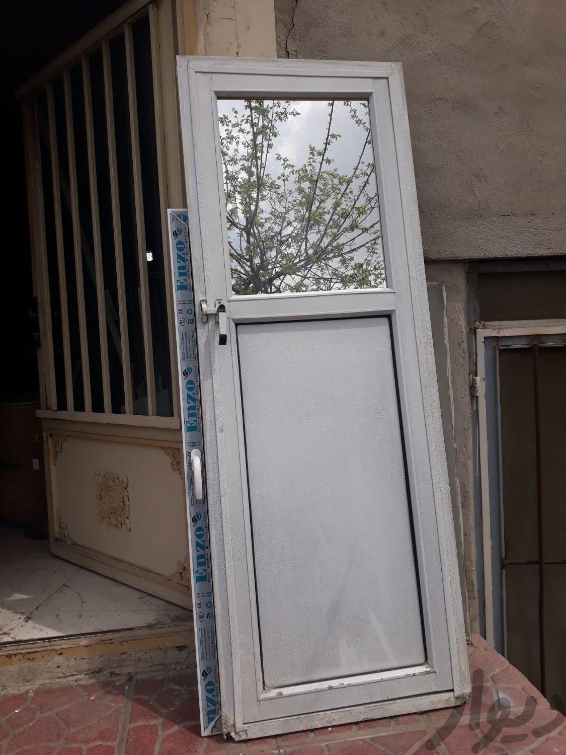 درب و پنجره توری و آلومینیوم|خدمات پیشه و مهارت|تهران, جماران|دیوار