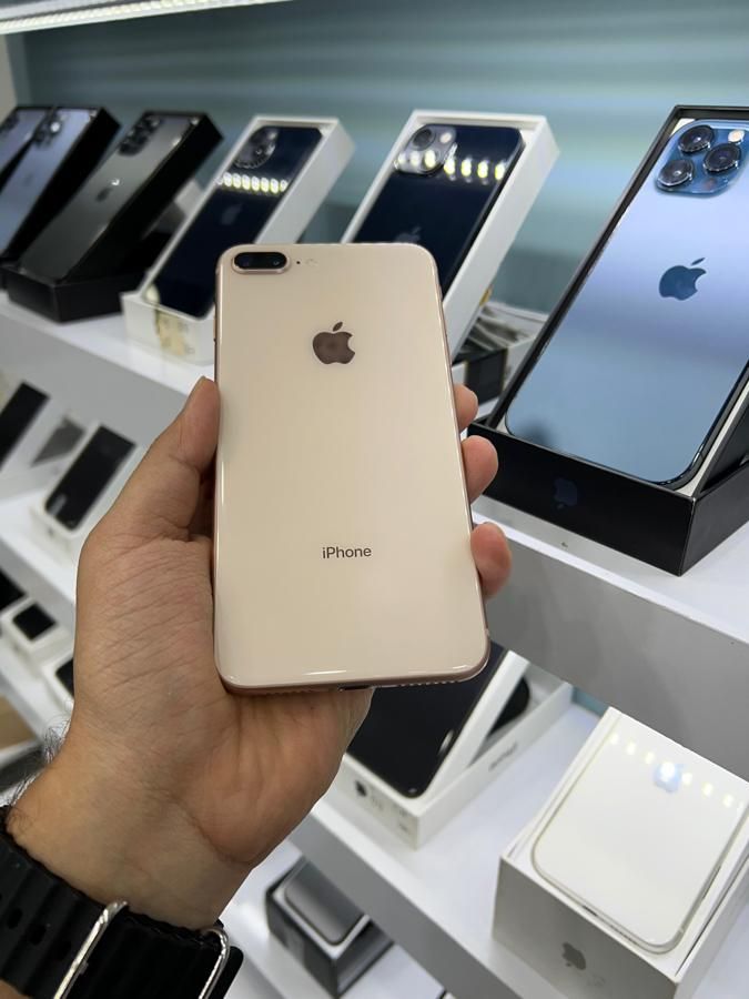اپل iPhone 8 plus با حافظه ۶۴ مشکی|موبایل|گرگان, |دیوار