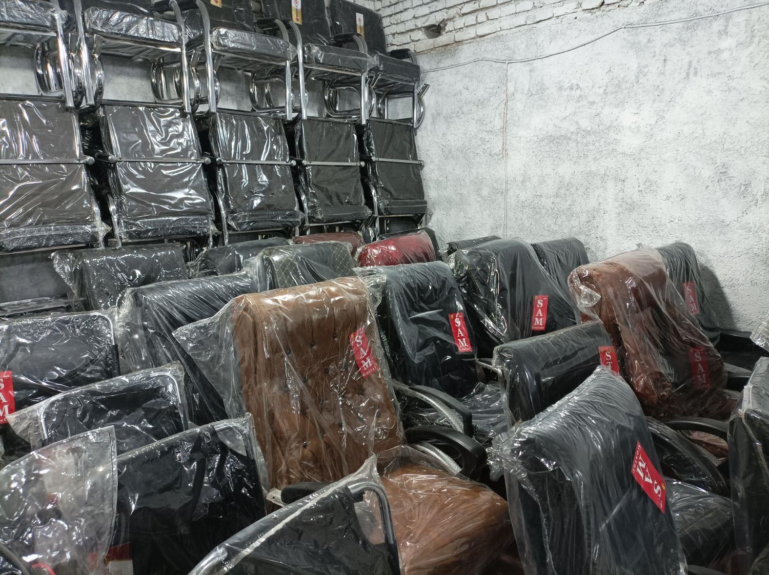 (صندلی مدیریت یا اداری)|صندلی و نیمکت|مشهد, طلاب|دیوار