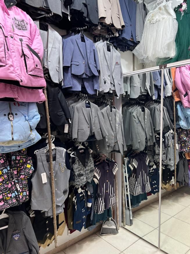 فروش کل لباسها یکجا و عمده بچگونه(قیمت مقطوع)|کفش و لباس بچه|اندیشه, اندیشه فاز ۴|دیوار