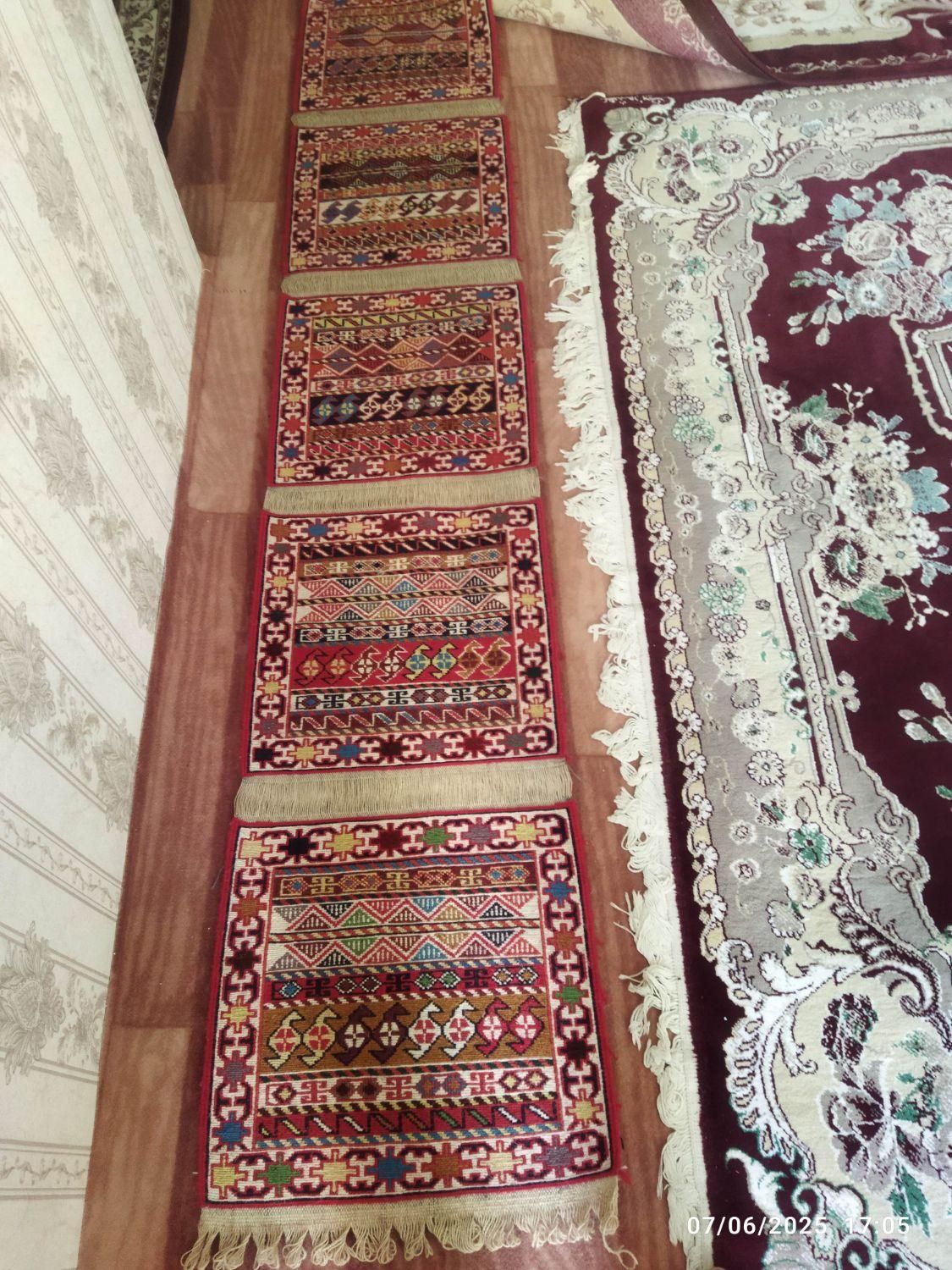 یک عدد ورنی 40 در 2متر باغ درجه یک|گلیم، جاجیم، گبه|تبریز, |دیوار