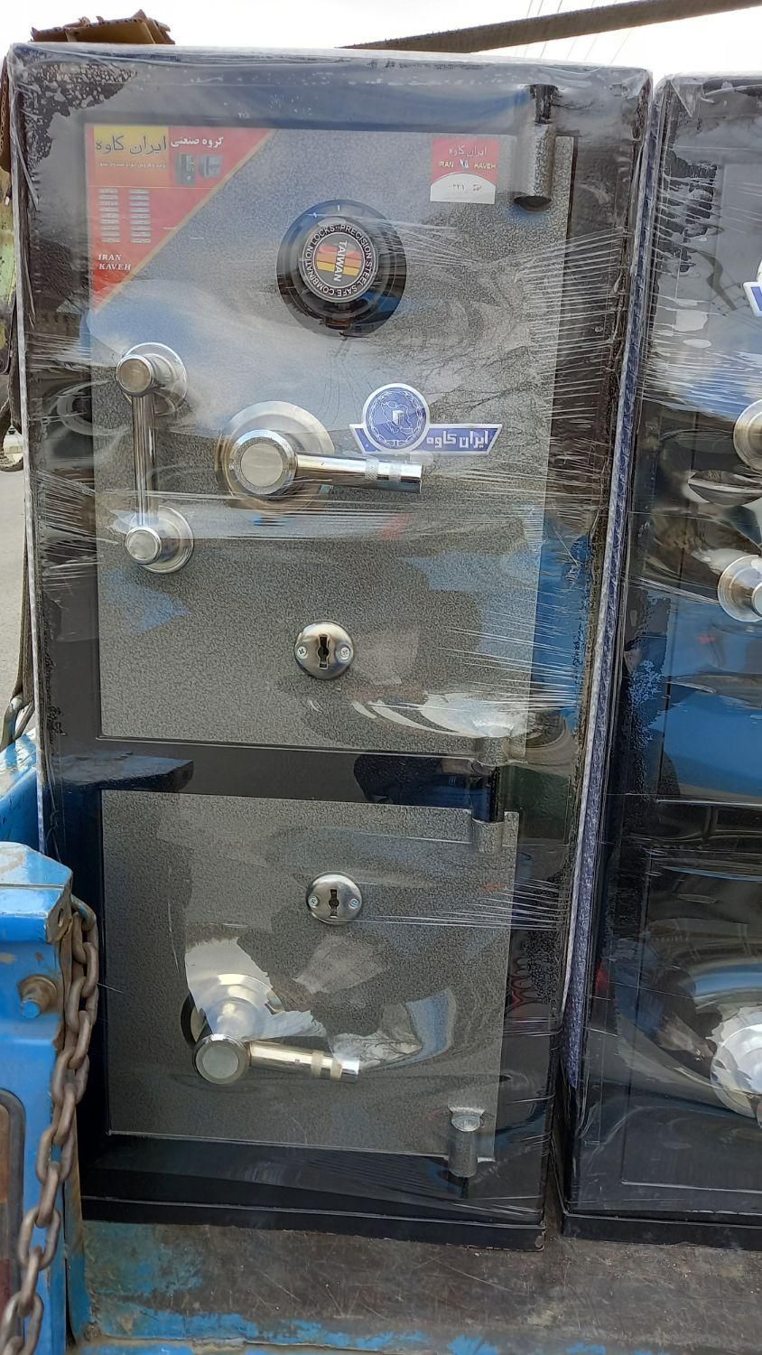 گاوصندوق نمایشگاهی‌‌املاک|دفتر کار|اسلام‌شهر, شهرک مفیدی|دیوار