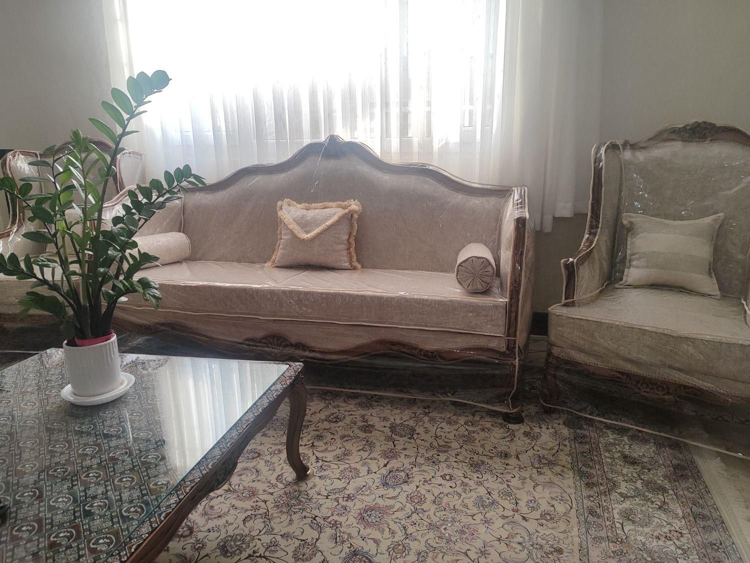 کاور مبل ژله ای پیراهن مبل پارچه ای کاور ژلاتینی|مبلمان خانگی و میز عسلی|تهران, نعمت‌آباد|دیوار
