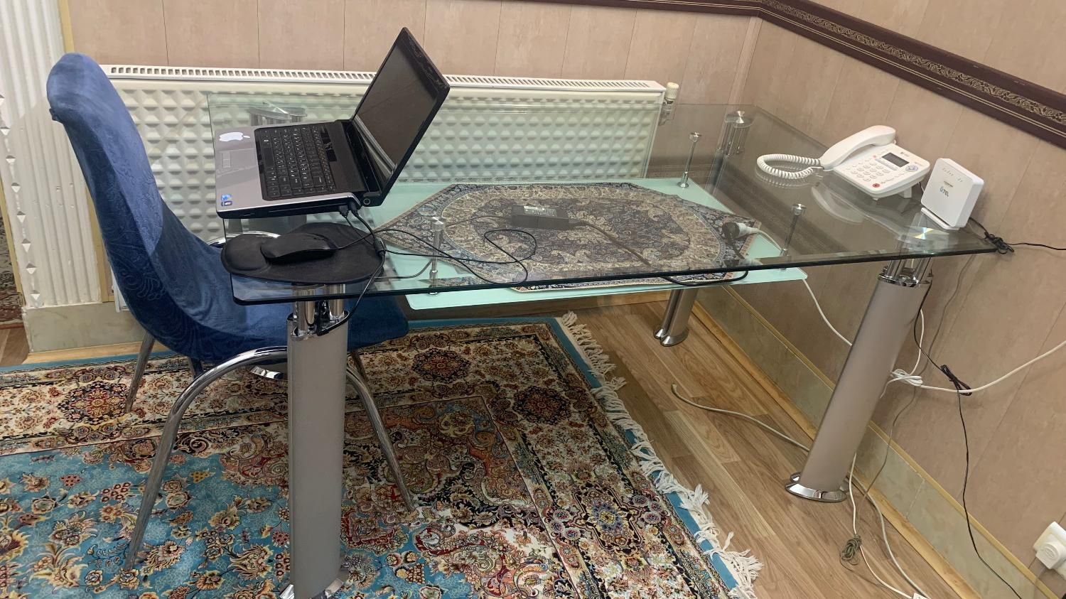 میز نهارخوری کلاسیک شیشه ای دو طبقه تایوان|میز و صندلی غذاخوری|اصفهان, باغ دریاچه|دیوار