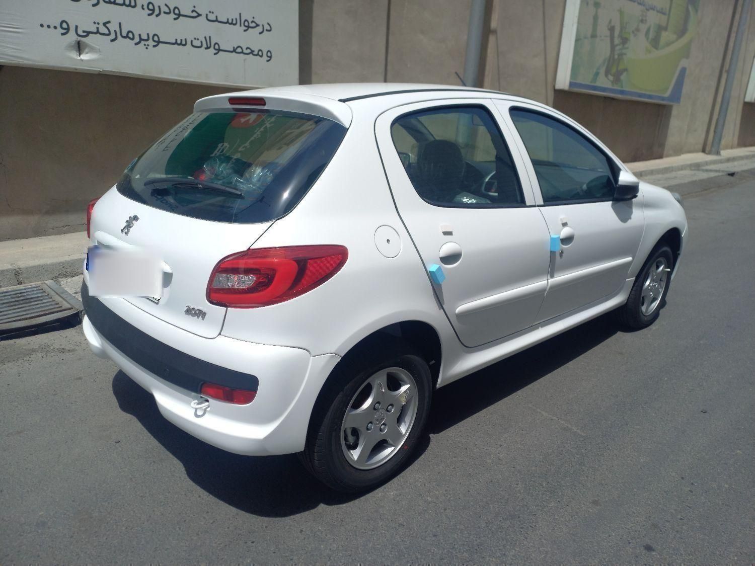پژو۲۰۷اتومات سقف فلزمدل۴۰۴صفر|خودرو سواری و وانت|تهران, حر|دیوار