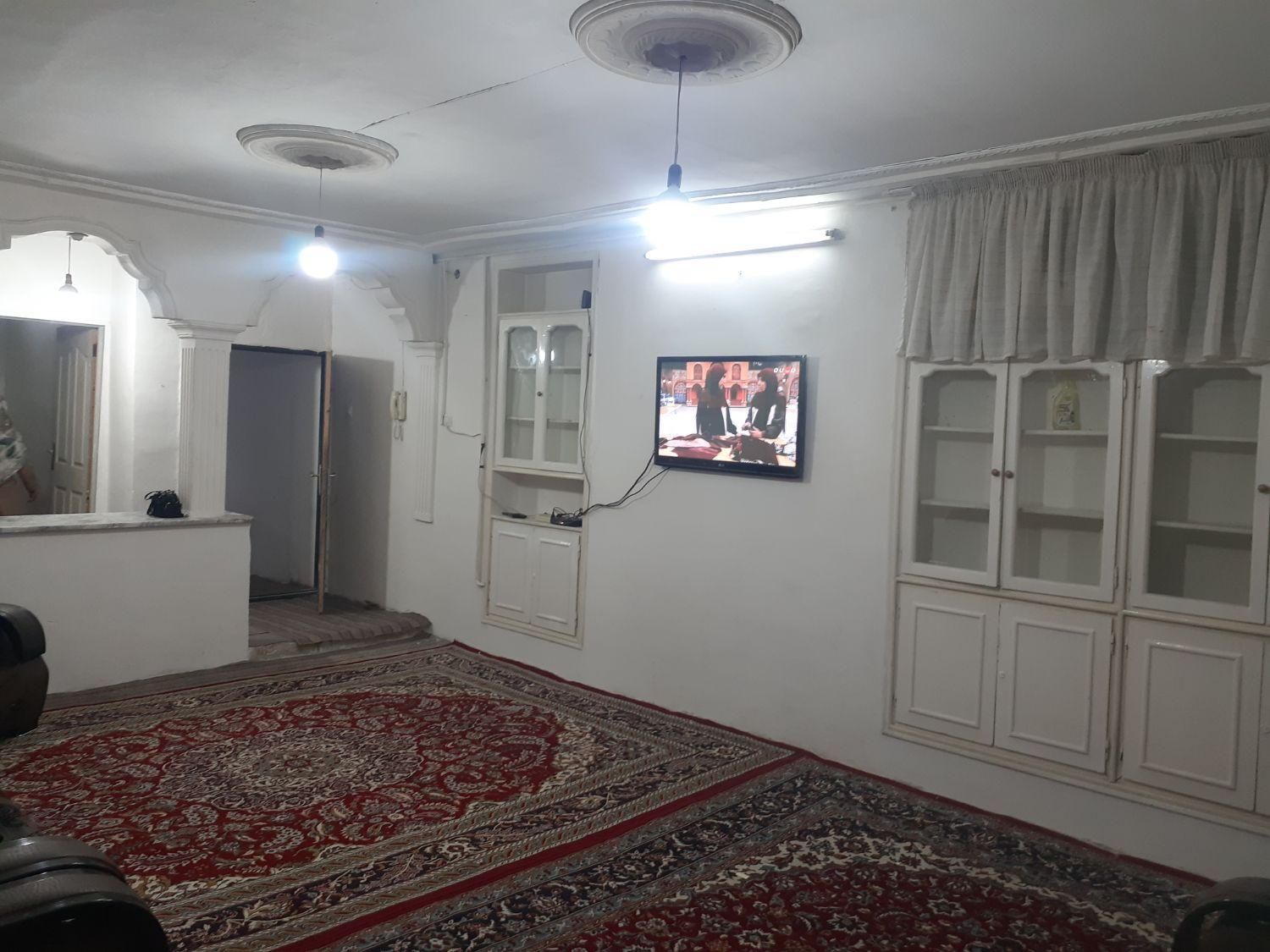 اجاره روزانه آپارتمان ۶۰ متری در چمن۳۳ نزدیک حرم|اجارهٔ کوتاهمدت آپارتمان و سوئیت|مشهد, جلالیه|دیوار