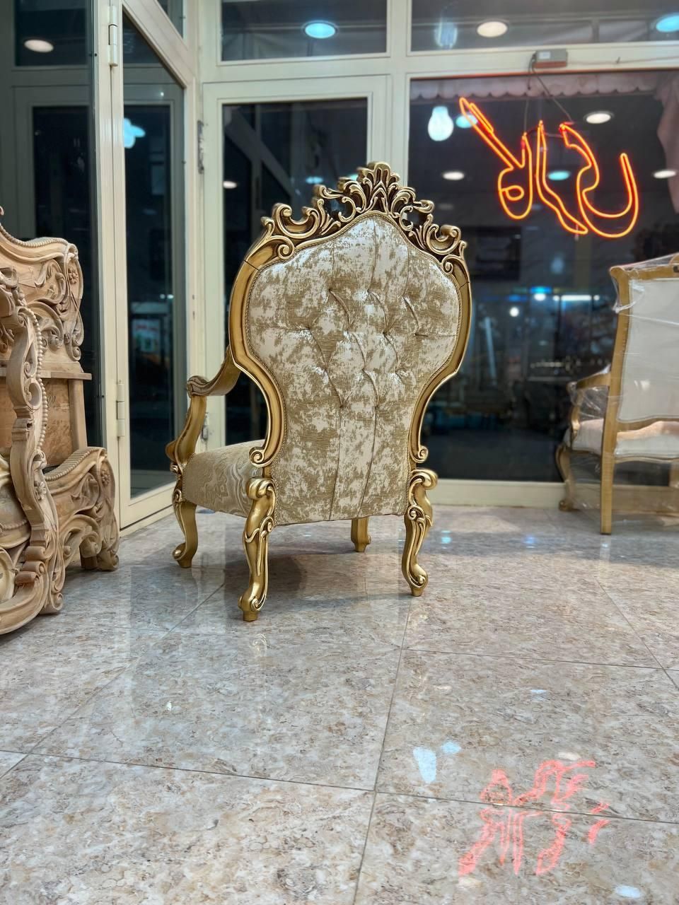 مبل ۷ نفره سلطنتی چراغان تمام چوب راش گرجستان|مبلمان خانگی و میز عسلی|تهران, یافت‌آباد|دیوار