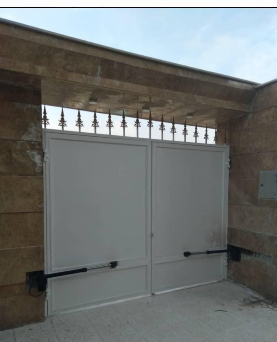 جک درب بازویی ولی کل پولش را سال آینده بپردازید|خدمات پیشه و مهارت|کاشان, حسن آباد|دیوار