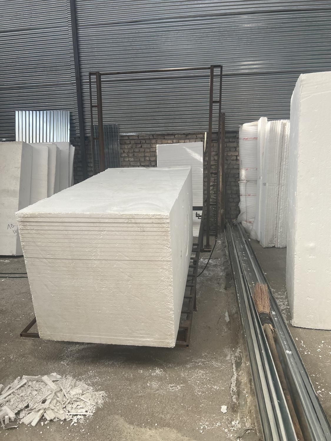 اکاستیو برگی.یونولیت برگی.متالایز|عمده‌فروشی|مشهد, نوید|دیوار