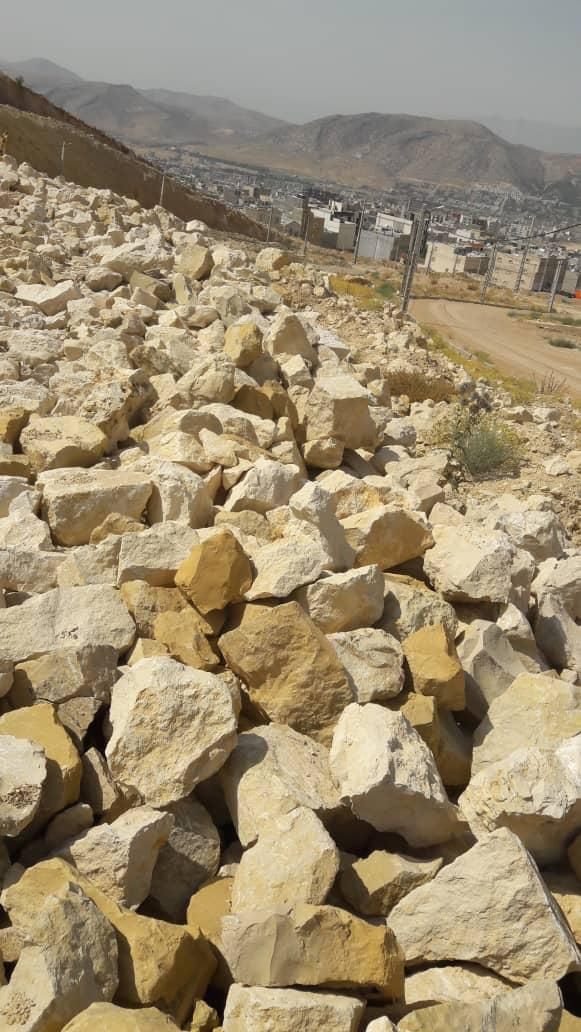 شن ماسه مخلوط سنگ پی سنگ لاشه گل باغچه خاک باغچه|خدمات حمل و نقل|شیراز, دوکوهک|دیوار
