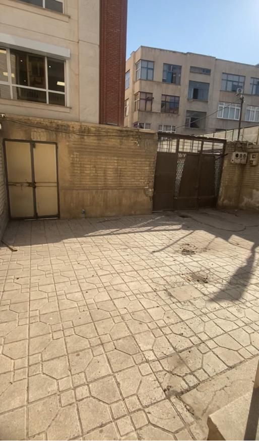 کلنگی ۱۷۰ متری درب مترو انقلاب با تجاری|فروش زمین و ملک کلنگی|تهران, نصرت|دیوار
