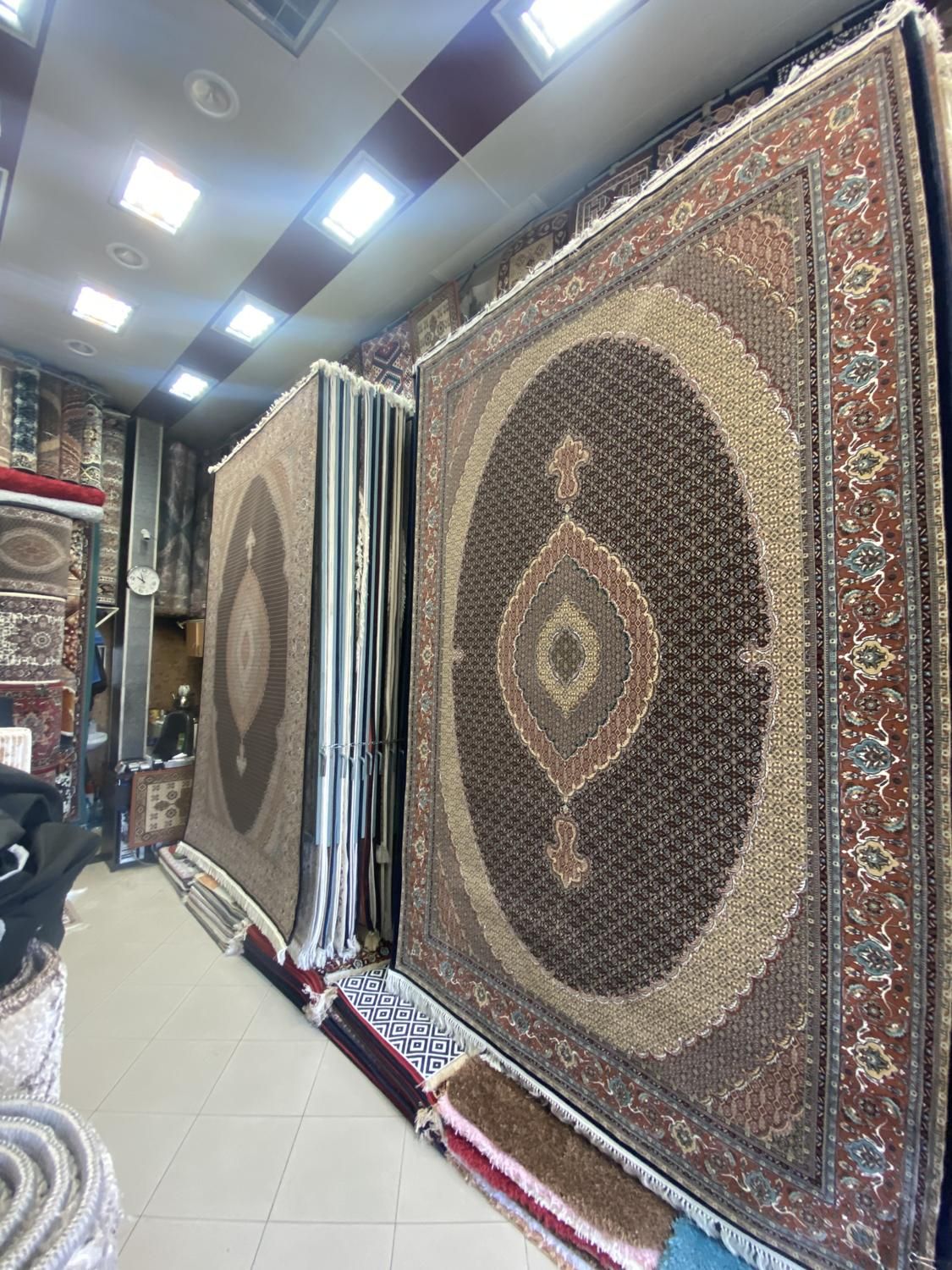 فرش نادر ۶ متر ماهی ۱۲۰۰ شانه (نقد و اقساط )|فرش|تبریز, |دیوار