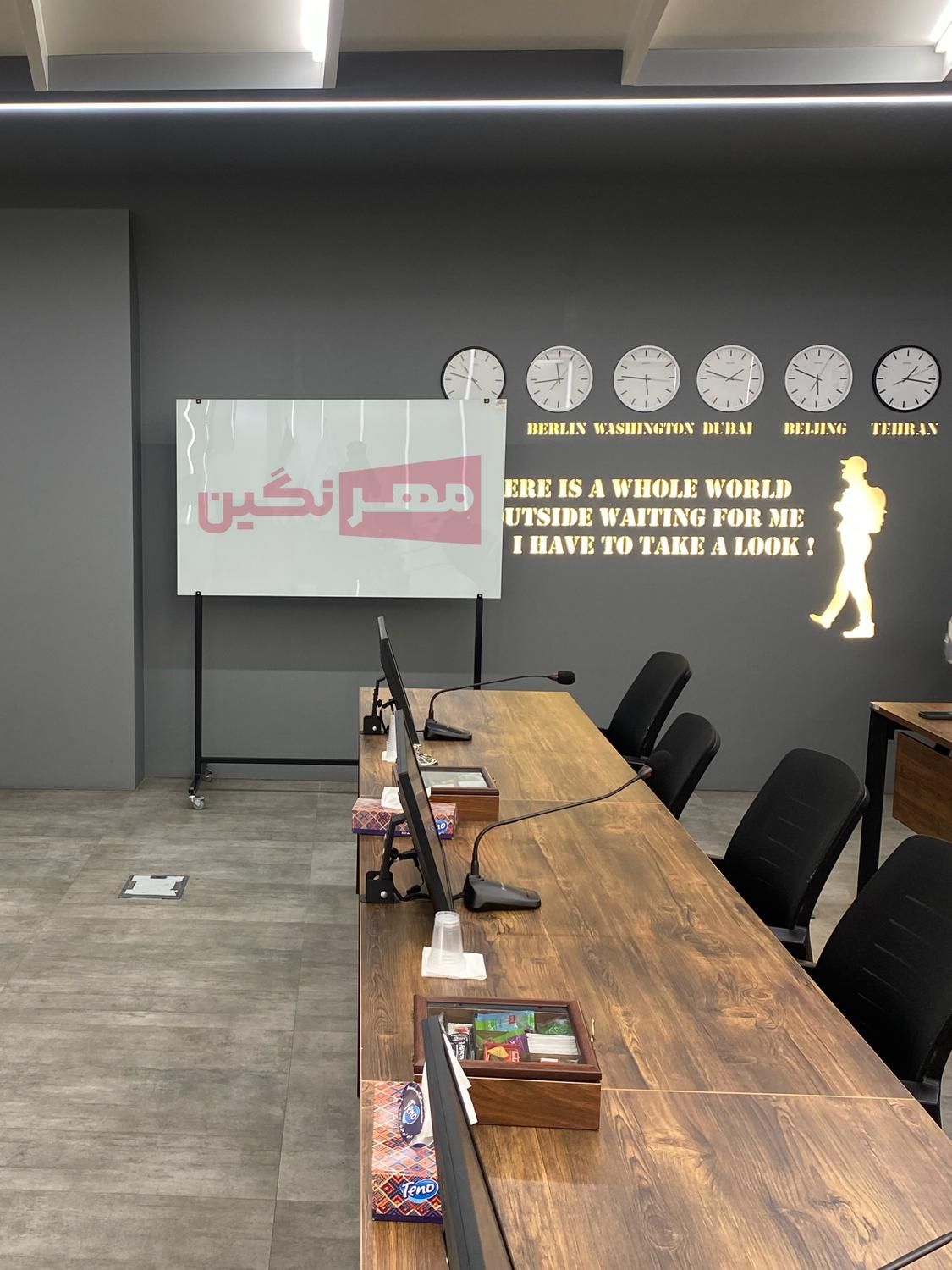 تخته وایت برد شیشه ای ۹۰×۱۵۰ رنگی گلسبرد m5566|لوازم التحریر|تهران, شهرک ولیعصر جنوبی|دیوار