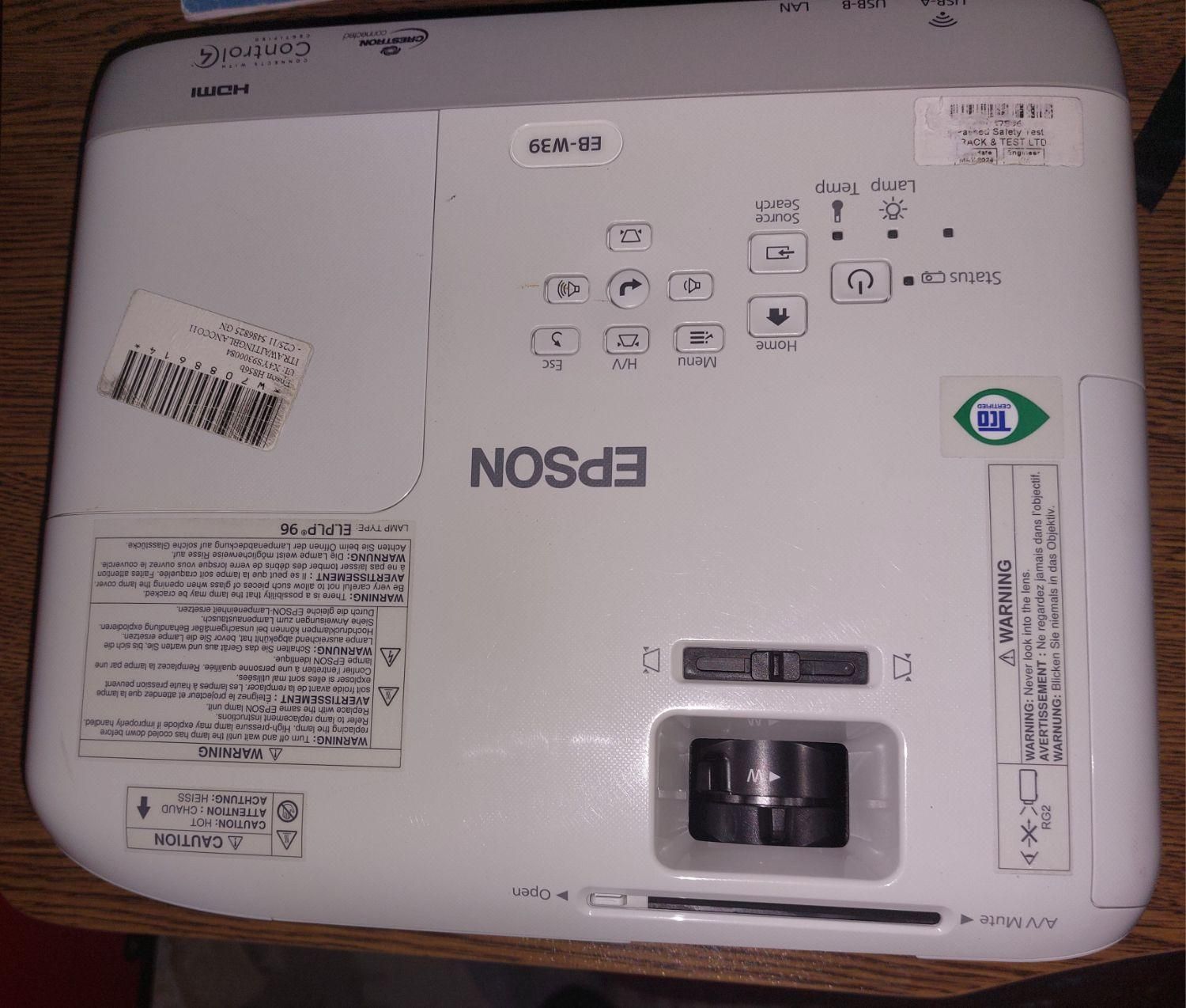 ویدیو پروژکتور اپسون Epson w39|تلویزیون و پروژکتور|اصفهان, وحید|دیوار