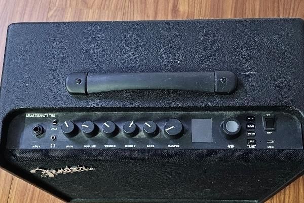 امپلی فایر Fender mustang LT50|گیتار، بیس، امپلیفایر|شاهین‌شهر, شهرک امام علی|دیوار