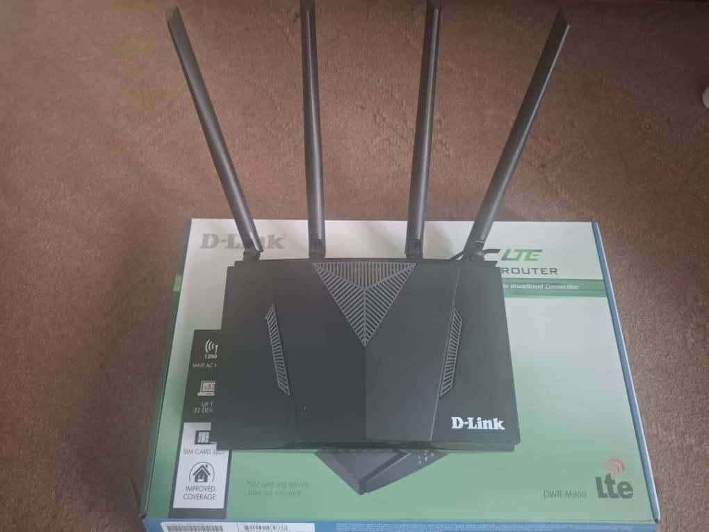 روتر بی سیم 4G دی-لینک مدل DWR-M960 4G AC1200|مودم و تجهیزات شبکه|تهران, اباذر|دیوار
