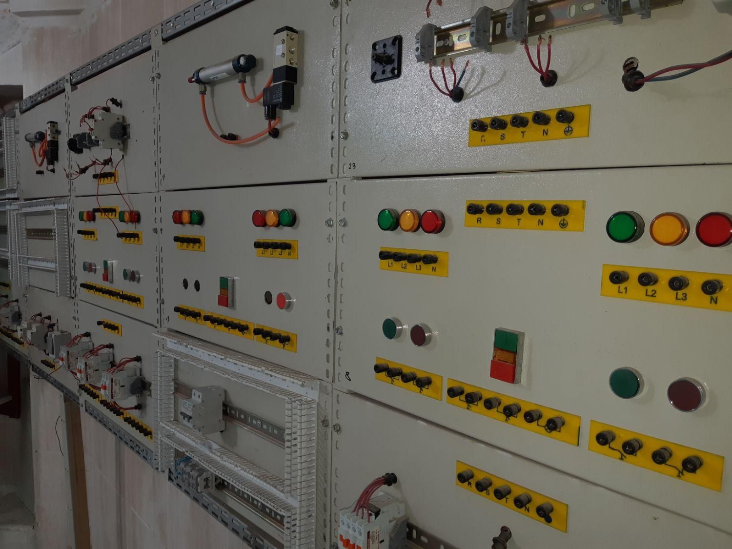 آموزش برق صنعتی، ساختمان، PLC، مونتاژ تابلو|خدمات آموزشی|مشهد, سعد آباد|دیوار