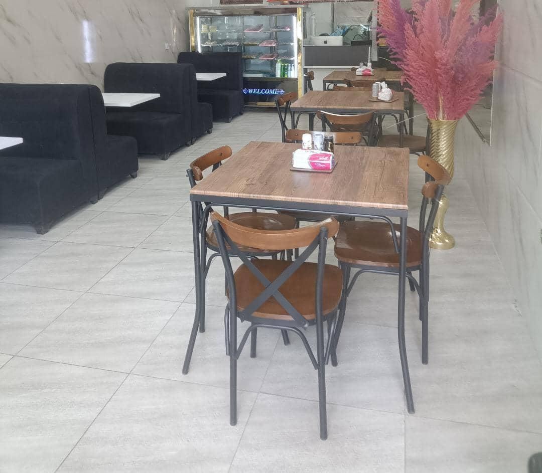 صندلی رستورانی فستفود کافه رستوران پیتزایی|کافی‌شاپ و رستوران|تهران, طرشت|دیوار