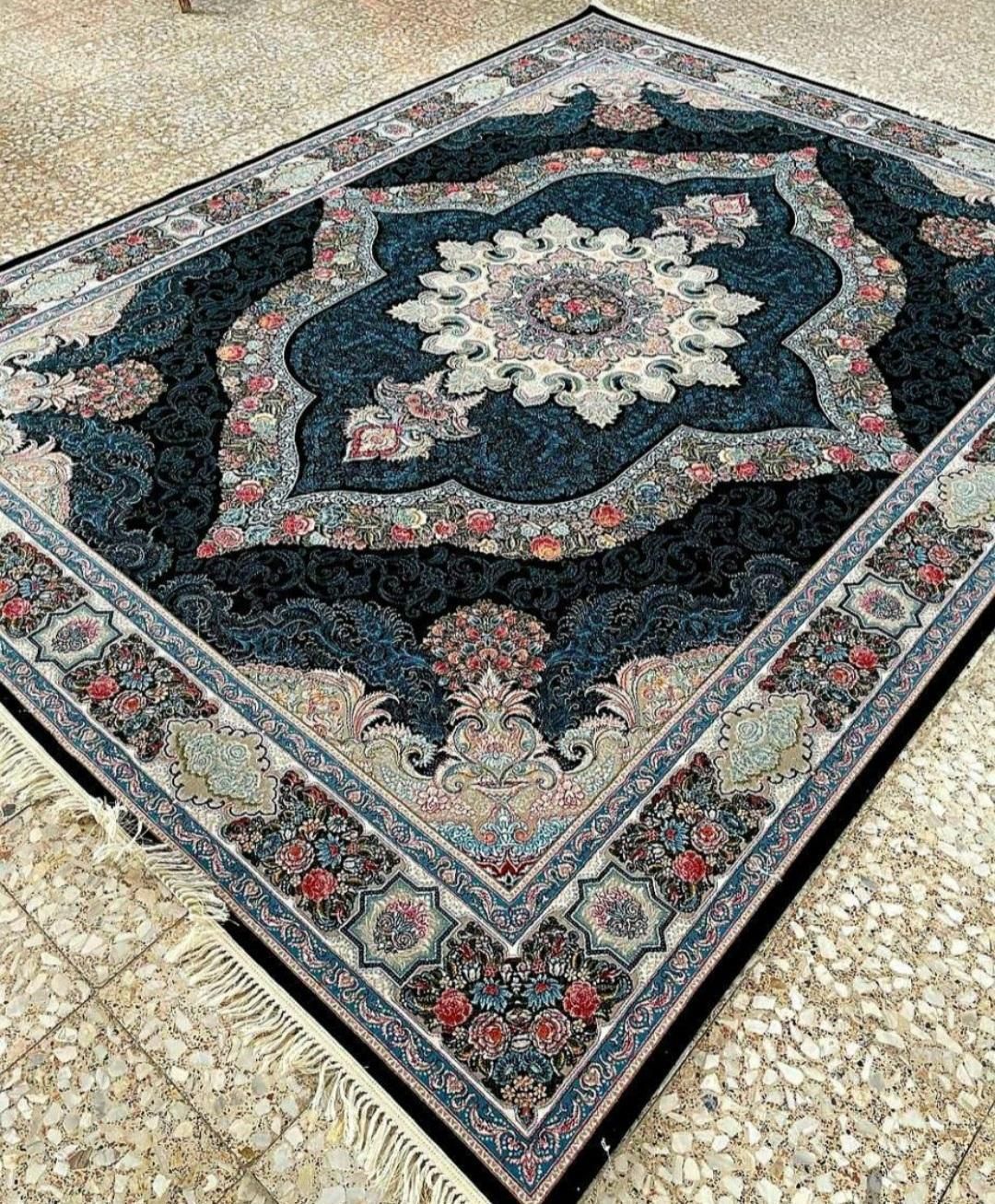 فرش آکبند۷۰۰شانه نو کاملا مرینوس کارینا|فرش|تبریز, |دیوار