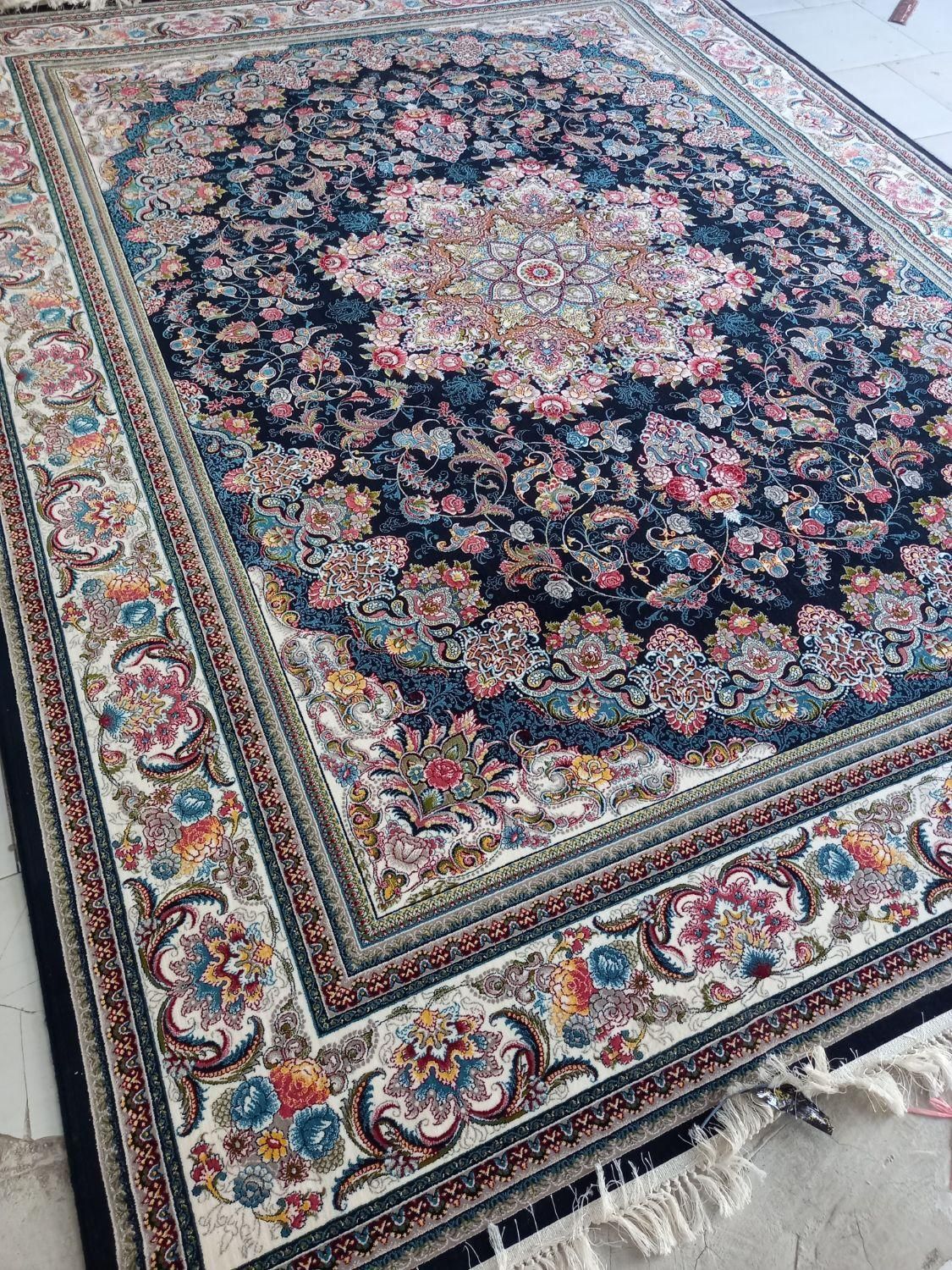 فرش آکبندتمامی متراژطرح و رنگبندی گوناگون|فرش|قرچک, |دیوار