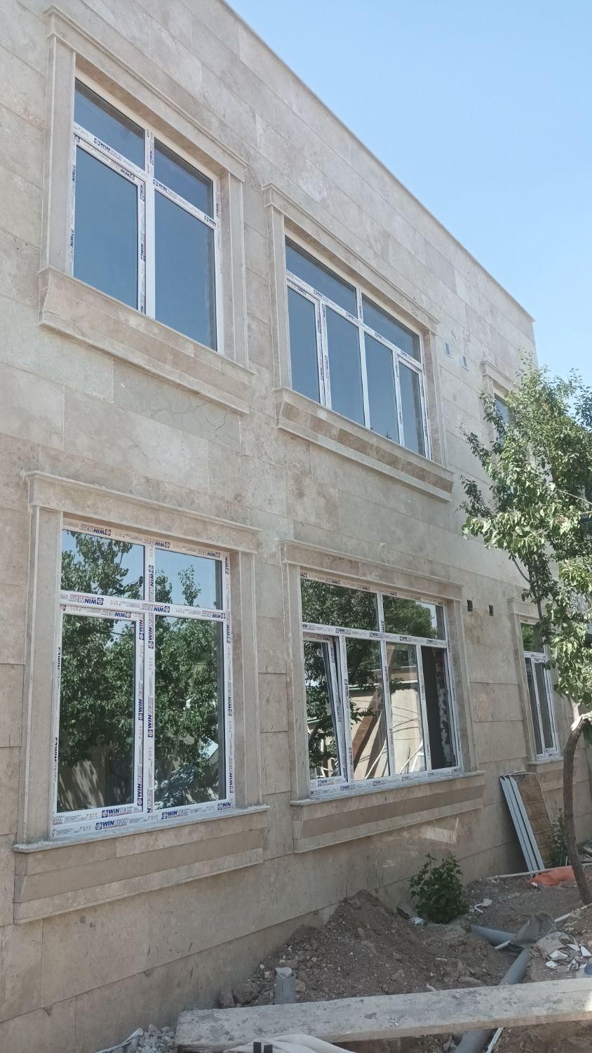 کارخانه دروپنجره دوجداره upvc وآلومینیومی توری|خدمات پیشه و مهارت|اراک, |دیوار