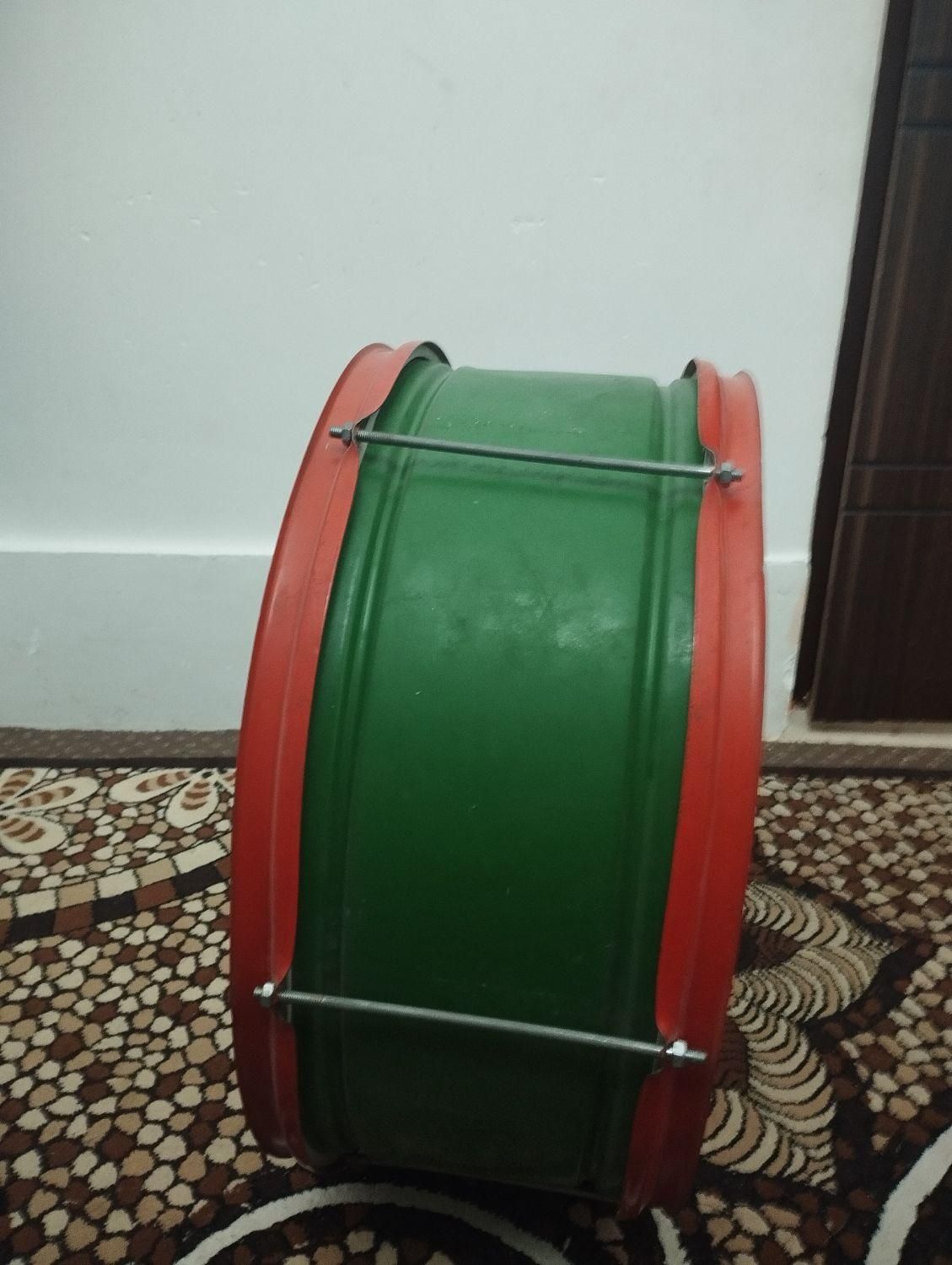 طبل درحد نو|درام و پرکاشن|قم, امامزاده ابراهیم|دیوار
