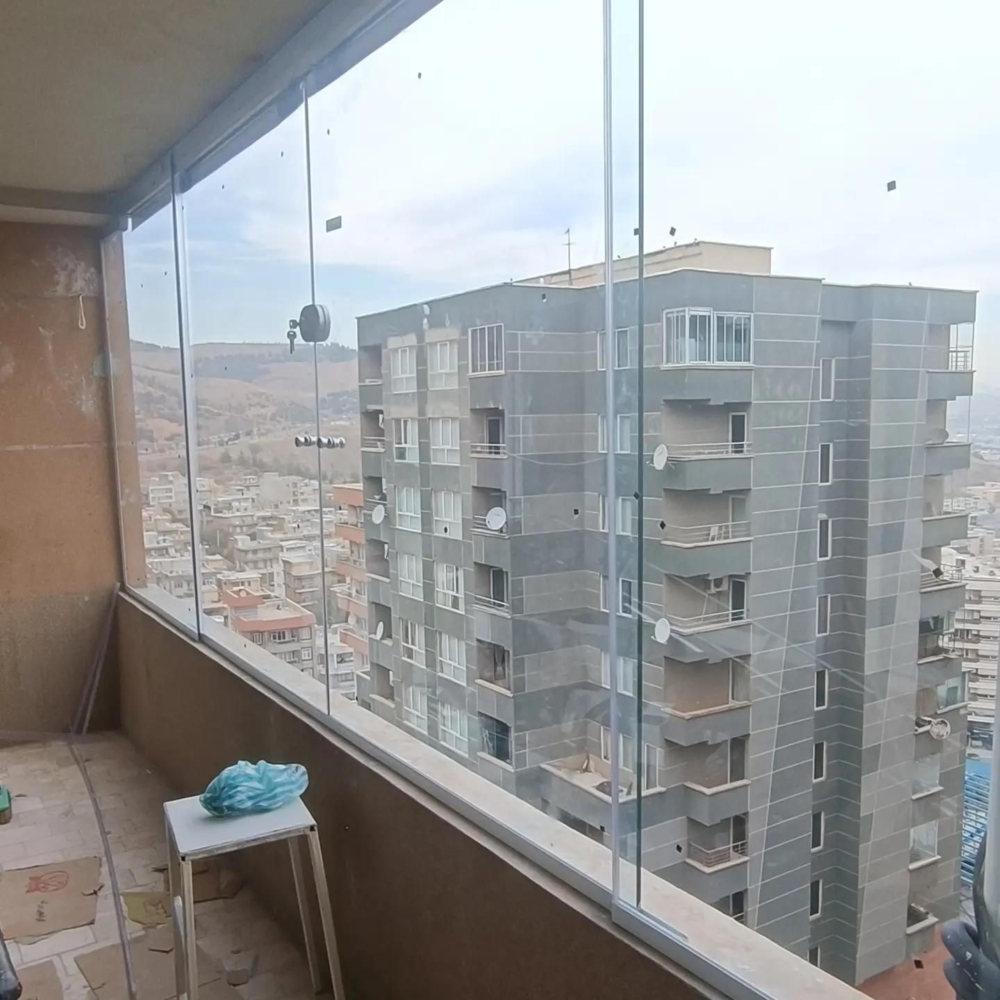 کرکره برقی شیشه سکوریت زانیار امینی|خدمات پیشه و مهارت|سنندج, |دیوار