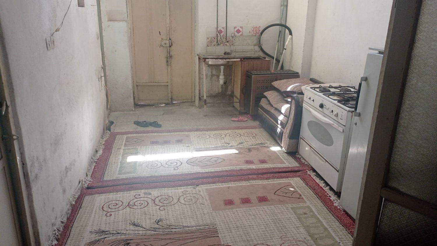 سویت نقلی نزدیک33پل با امکانات کامل|اجارهٔ کوتاه‌مدت آپارتمان و سوئیت|اصفهان, خلجا|دیوار