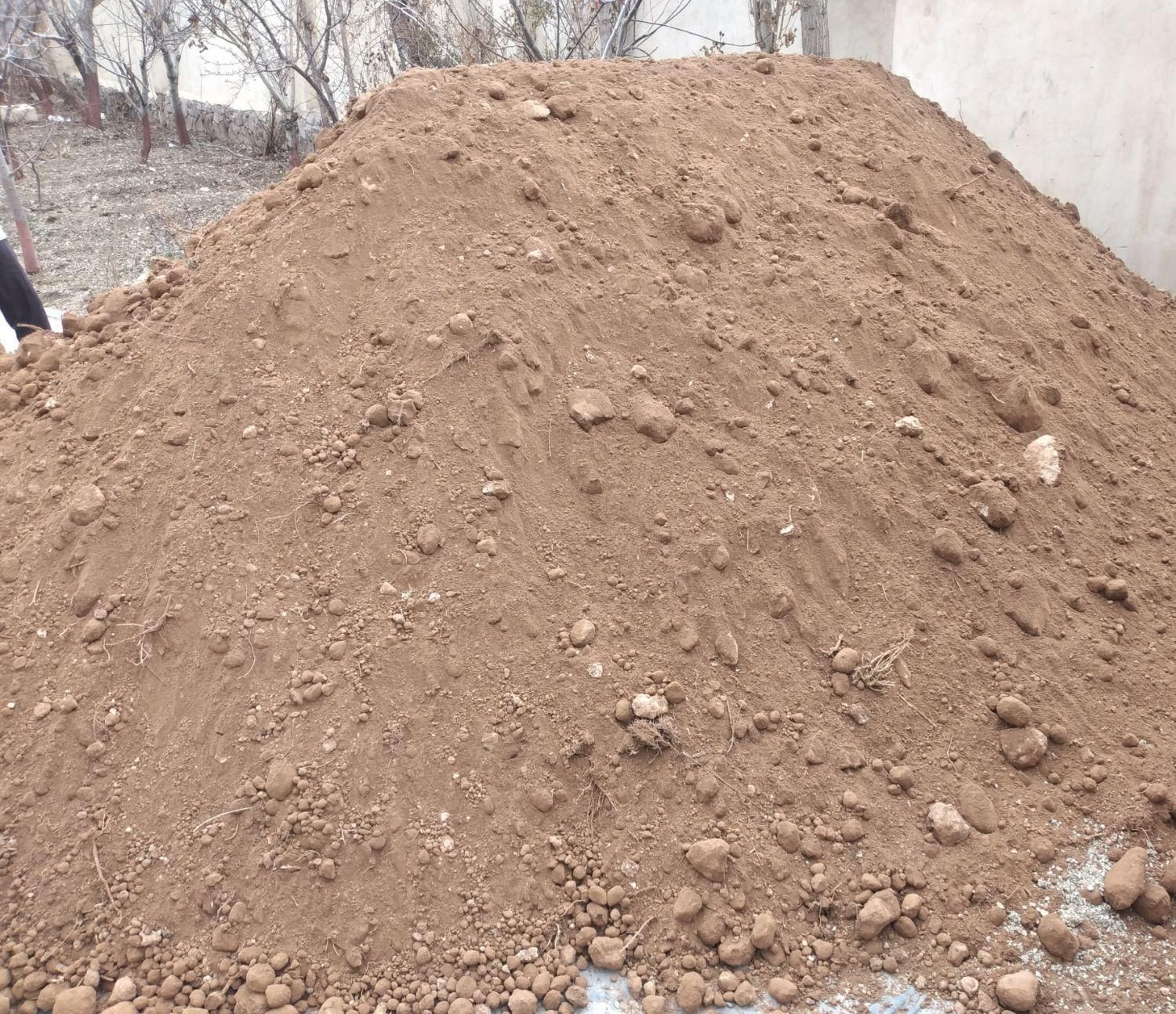 خاک باغچه وکودحیوانی|خدمات باغبانی و درختکاری|آبسرد, |دیوار