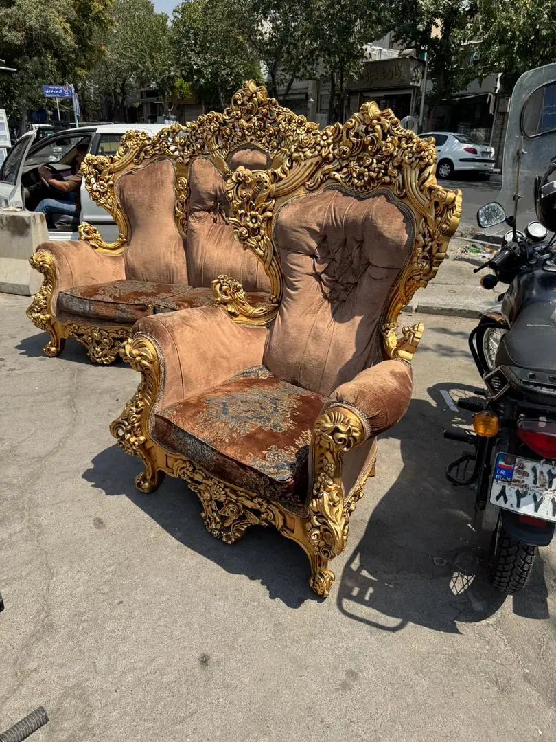 مبل ۹نفره غذاخوری ۸نفره با ساعت تمام چوب به شرط|مبلمان خانگی و میز عسلی|تهران, دروازه شمیران|دیوار