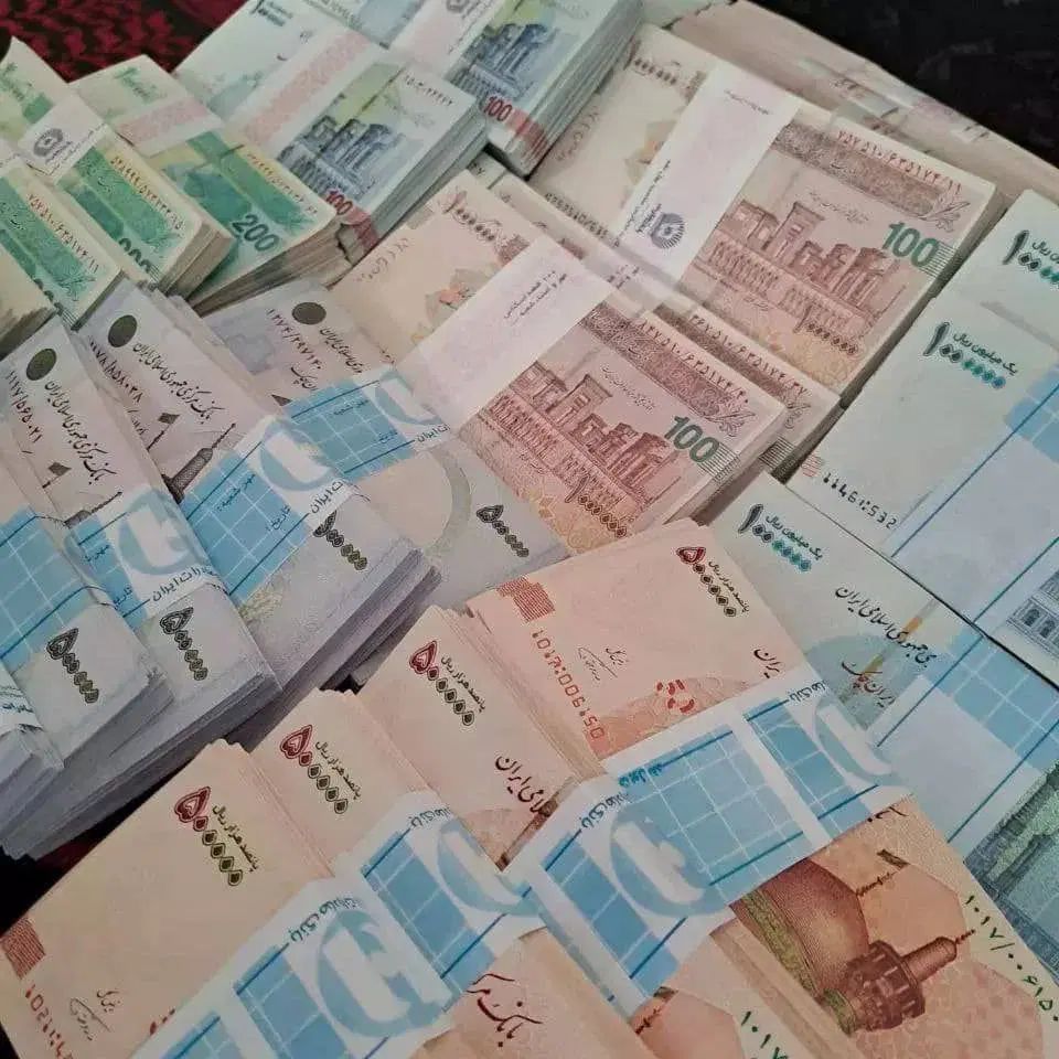 اسکناس های تزینی|کلکسیون سکه، تمبر، اسکناس|تهران, آبشار تهران (دریاچه)|دیوار