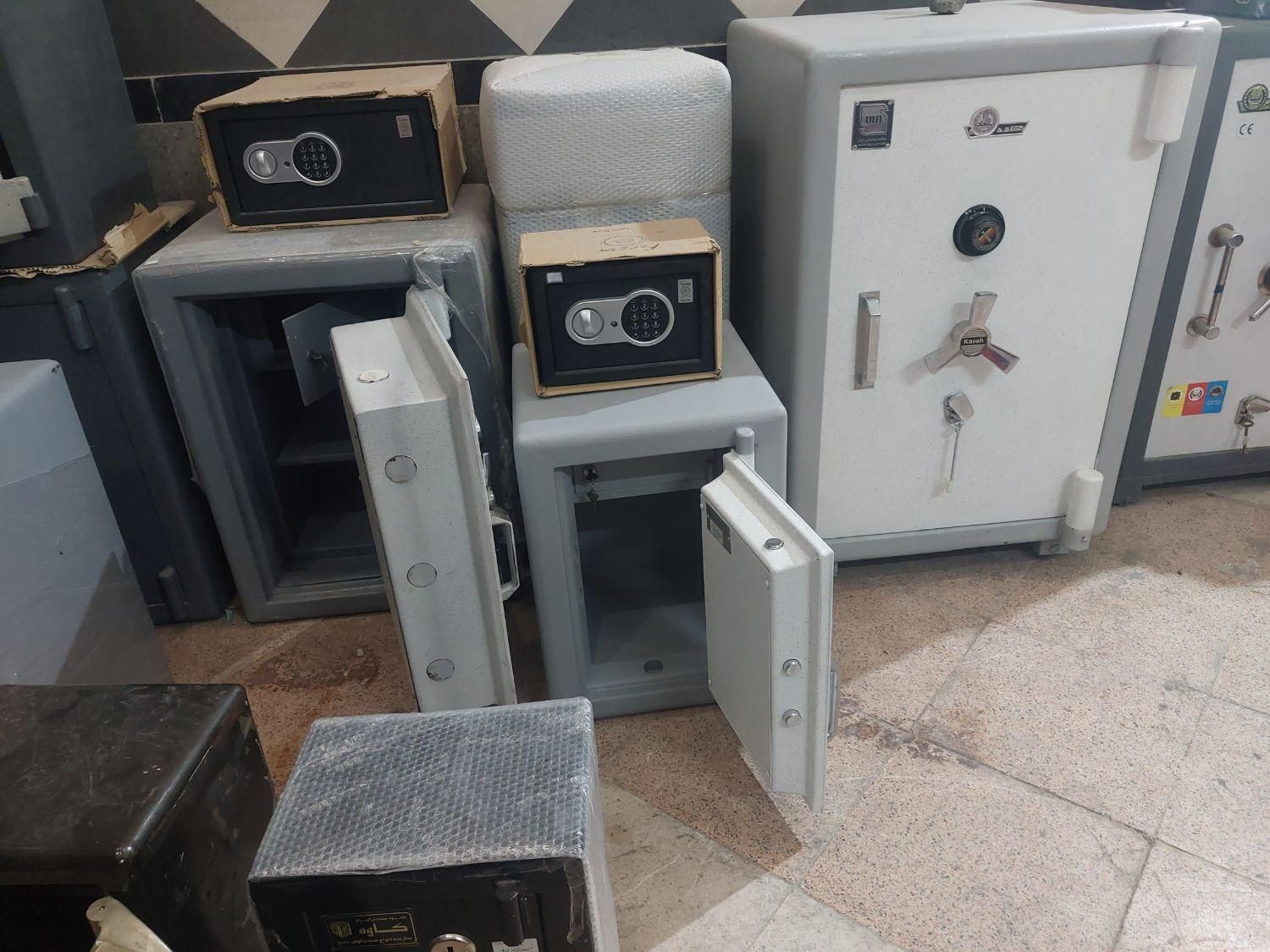 انواع گاوصندوق سبک سنگین برندکاوه|ابزارآلات|یزد, |دیوار