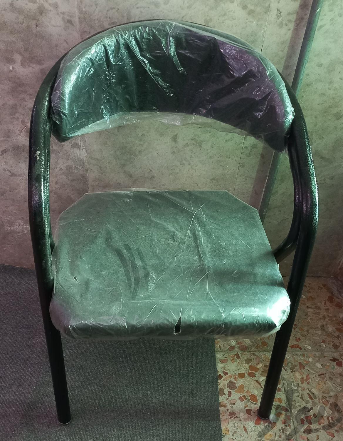 یک عدد صندلی انتظار ( ام پی )|صندلی و نیمکت|کوهدشت, |دیوار