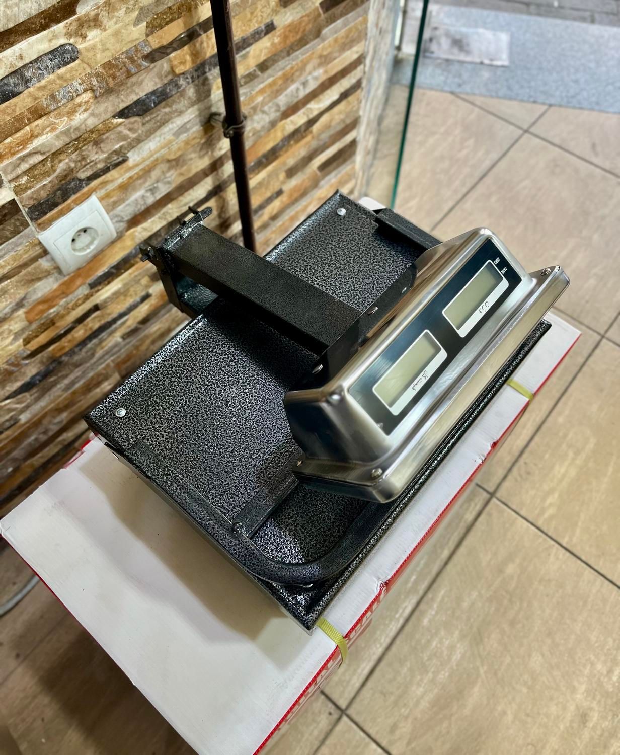 ترازو باسکول ۲۰۰ کیلویی ««آکبند»»|فروشگاه و مغازه|تبریز, |دیوار