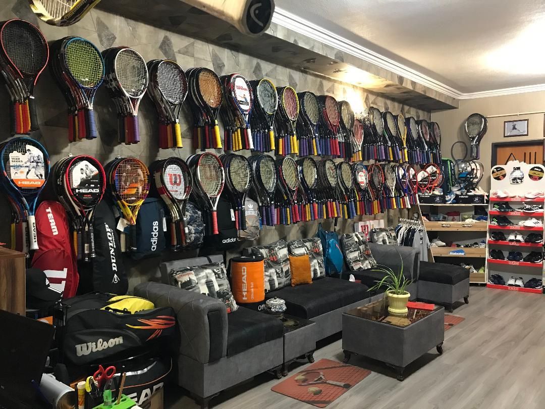 راکت و لوازم جانبی تنیس در تنیس اسپورت تبریز|ورزش‌های توپی|تبریز, |دیوار