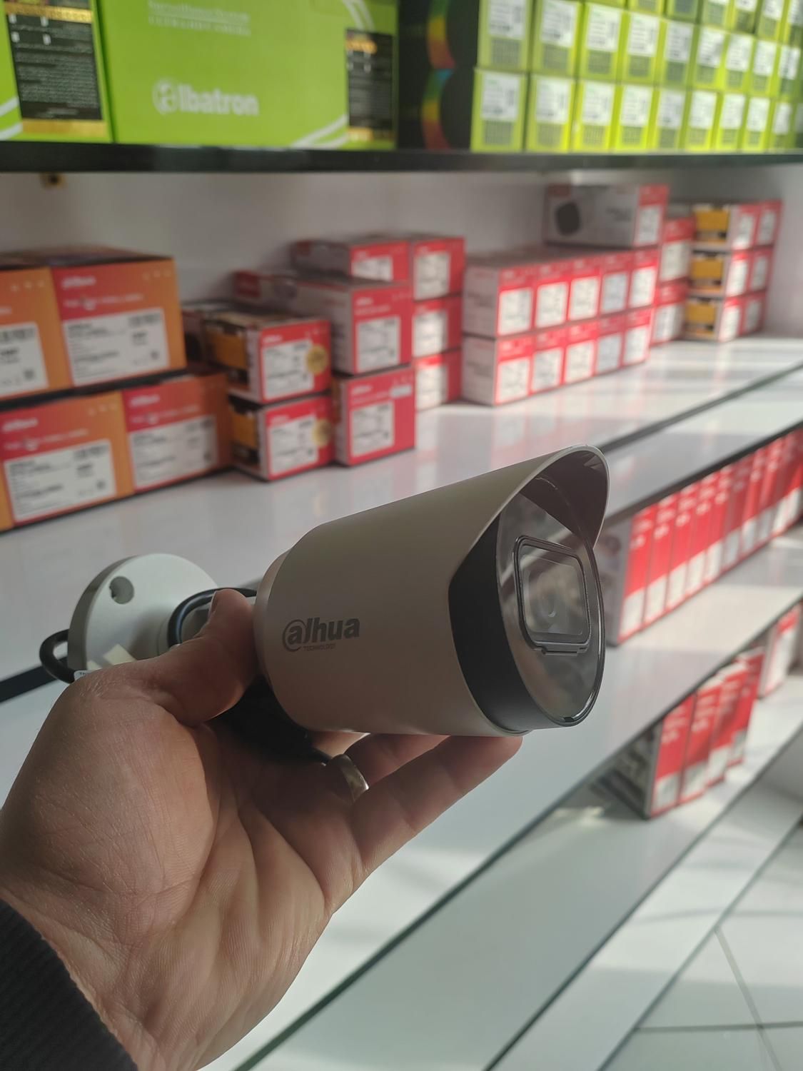 دوربین مداربسته رنگی و هوشمند داهوا|دوربین مداربسته|قزوین, |دیوار