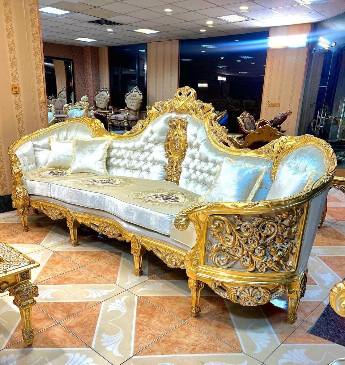 مبل جیران امپراطوری سالیواخرچنگی سلطنتی|مبلمان خانگی و میز عسلی|تبریز, |دیوار
