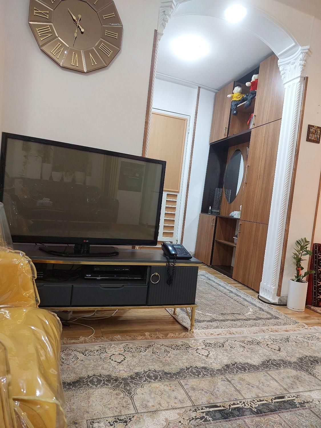 منزل مبله ۹۰ متری ۲خواب شیک و تمیز|اجارهٔ کوتاه‌مدت آپارتمان و سوئیت|شیراز, شهرک مخابرات|دیوار