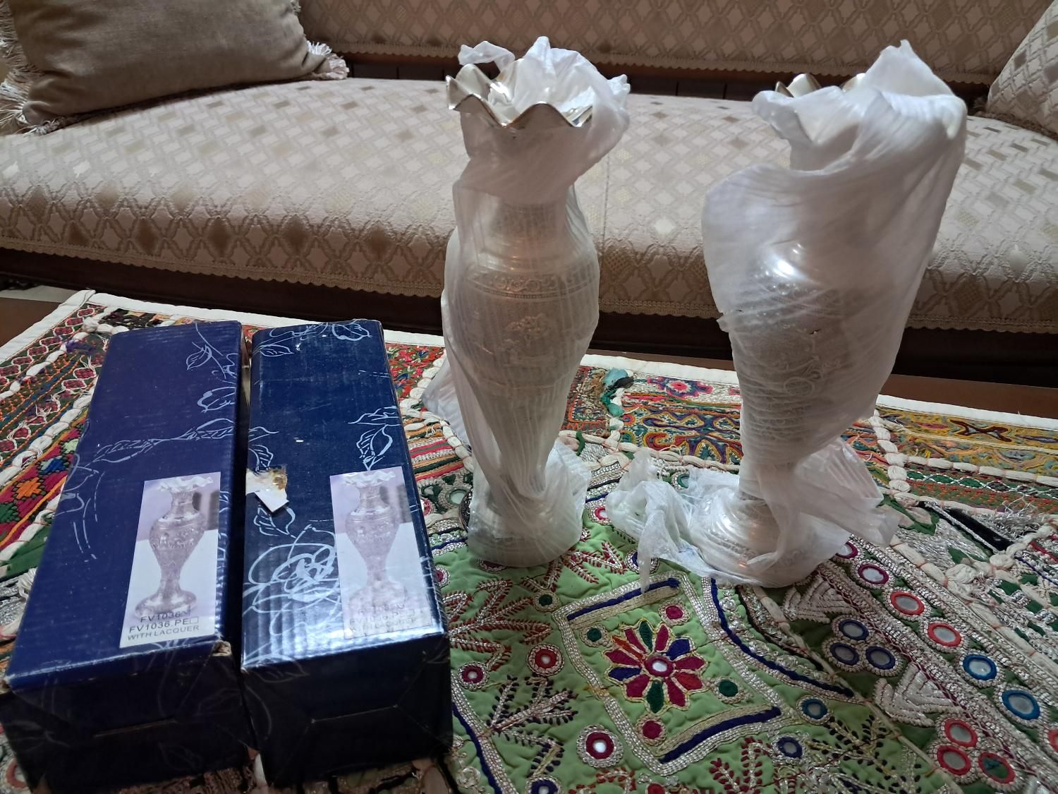 گلدان طرح نقره|صنایع دستی و سایر لوازم تزئینی|اصفهان, ناژوان|دیوار