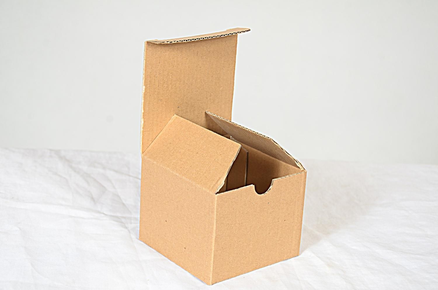 فروش انواع جعبه و کارتن آماده و خام با ارسال|خدمات پیشه و مهارت|اهواز, نادری|دیوار