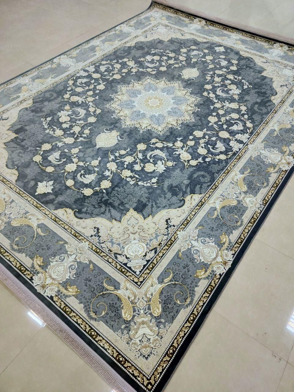 فرش ستاره در رشت|فرش|رشت, باهنر|دیوار