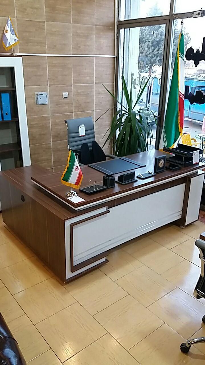 میز مدیریت آکا نماهایگلاس ال دار ۲ متر|دفتر کار|محمدشهر, |دیوار